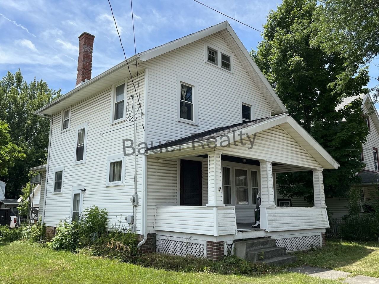 259 E 10th St - Photo 2 of 19