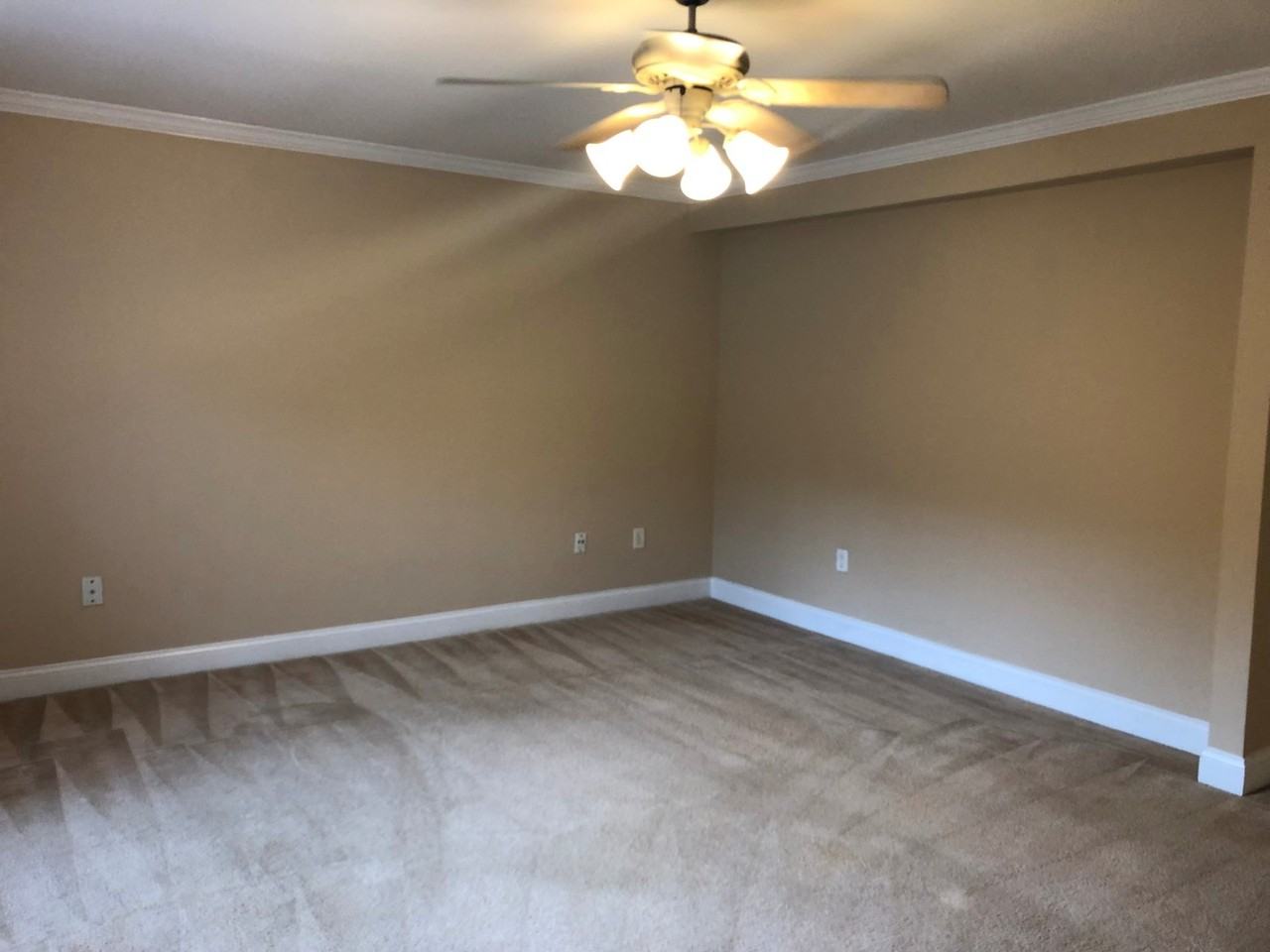 1002 Canter Bnd - Photo 3 of 13