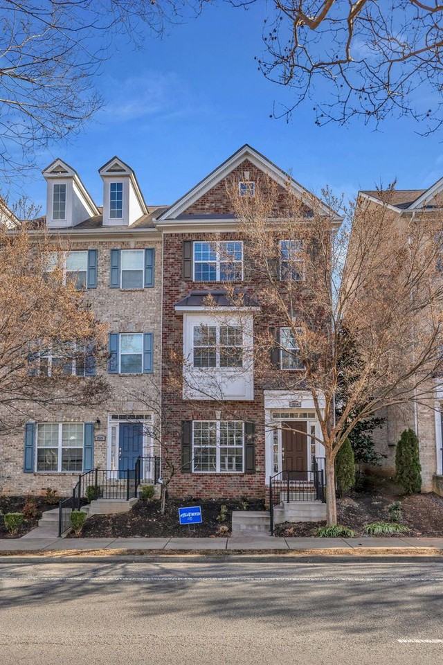 2114 Middle Tennessee Blvd - Photo 2 of 44