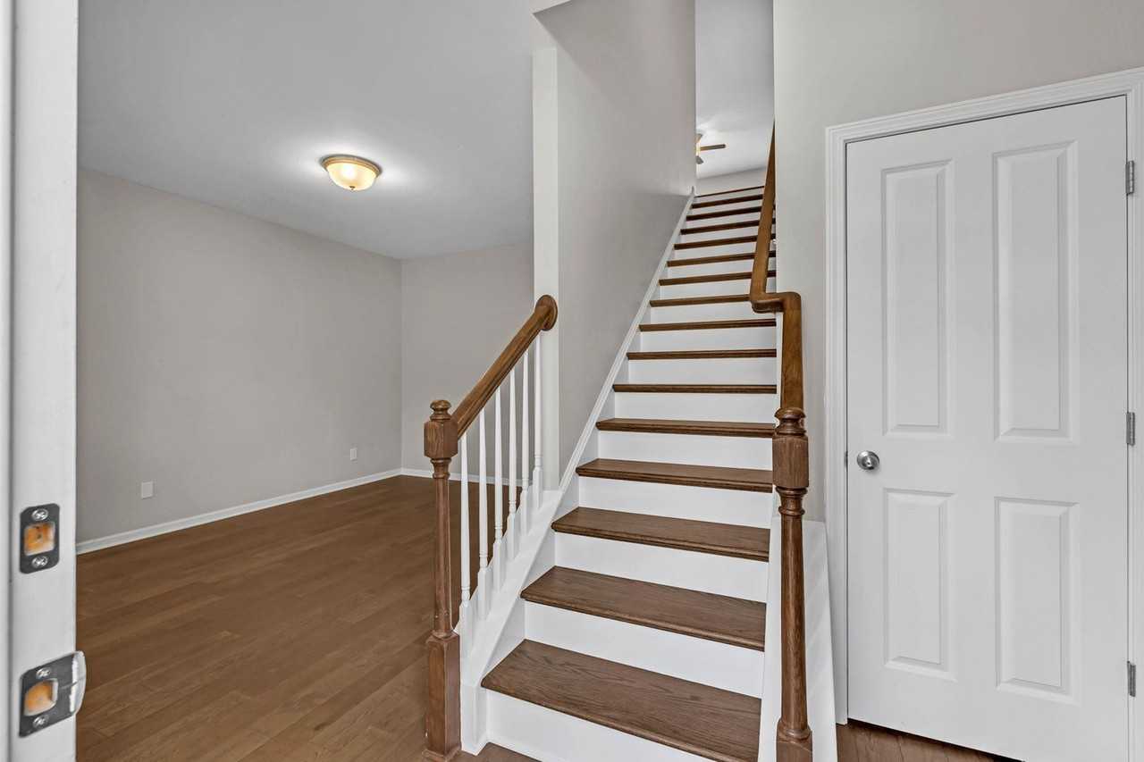 2114 Middle Tennessee Blvd - Photo 5 of 44