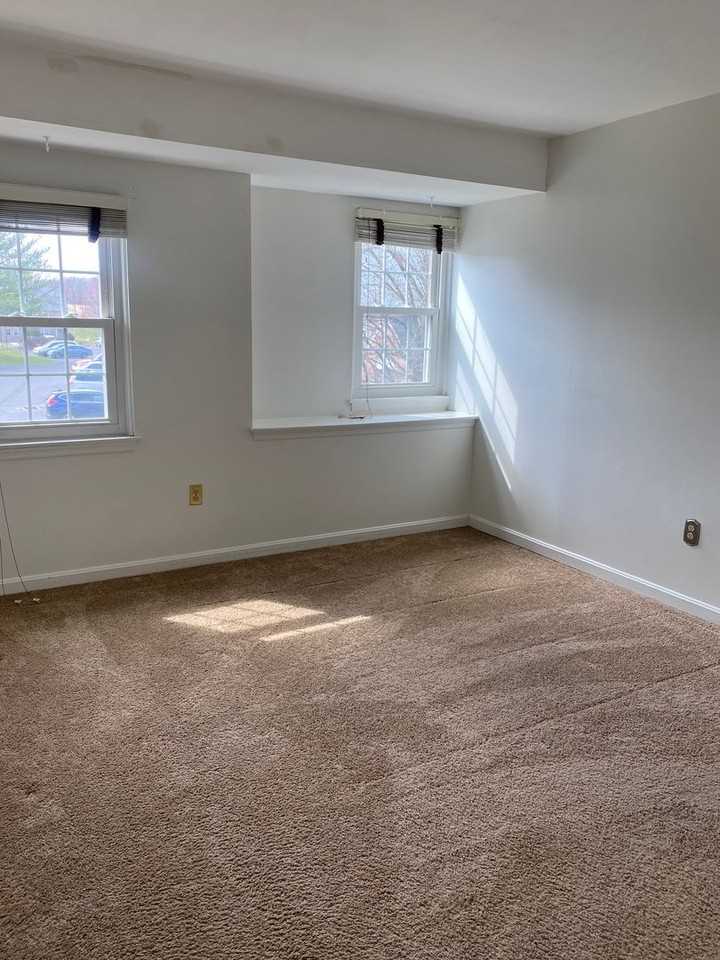 806 Christopher Dr - Photo 4 of 15