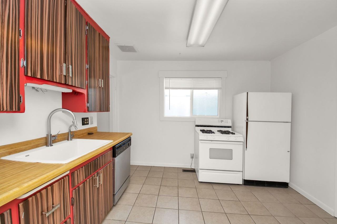 1351 S Roberta St - Photo 3 of 20