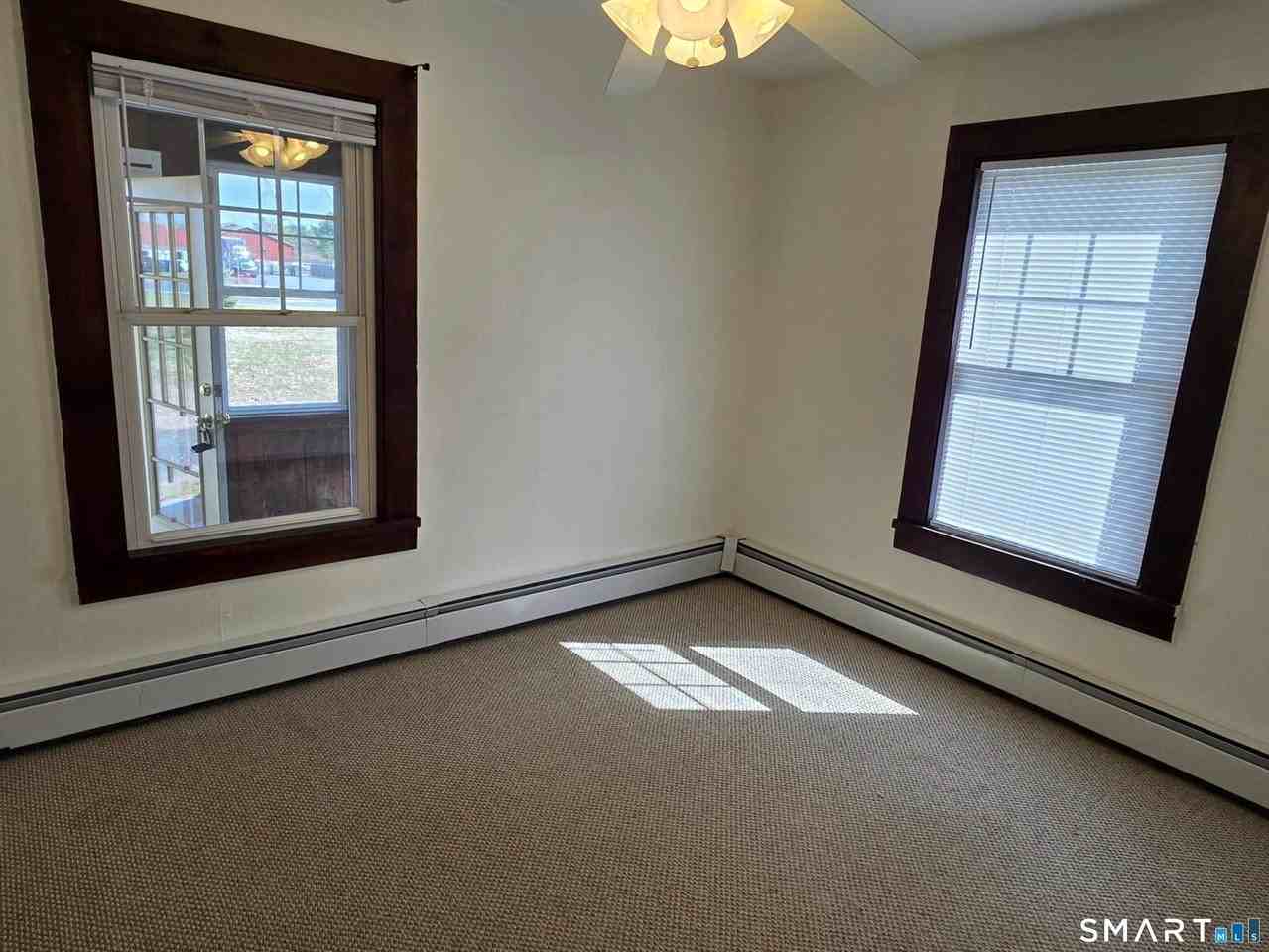 150 Spencer St - Photo 6 of 24