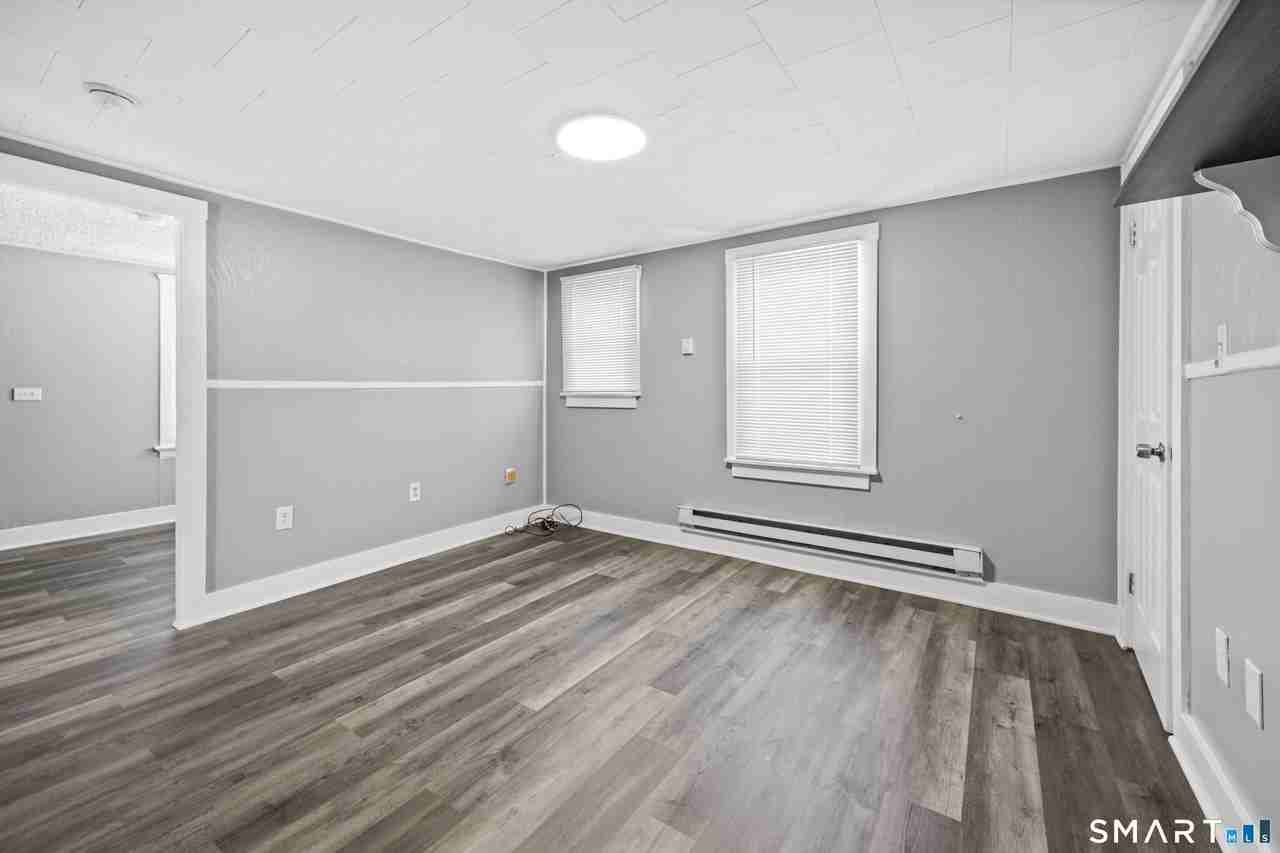 62 Edgewood Rd - Photo 3 of 11