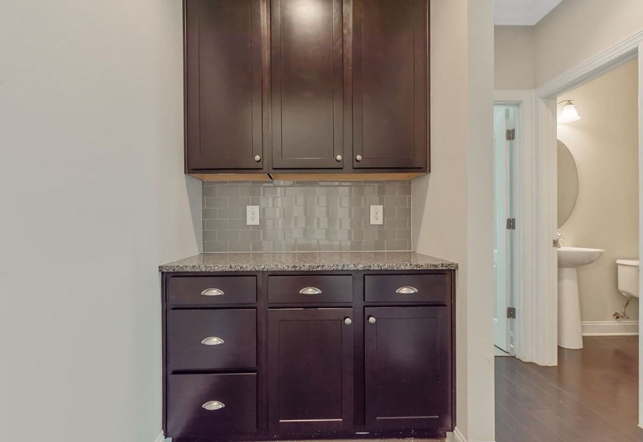 225 Oakenshaw Dr - Photo 7 of 23