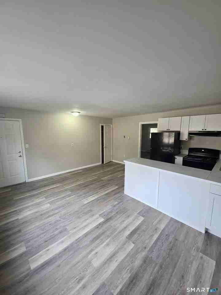 6 Peggy Lane - Photo 3 of 6