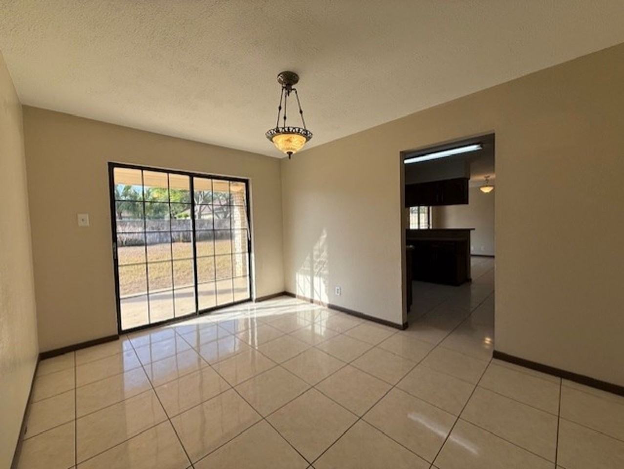 516 Saint James Dr - Photo 5 of 18