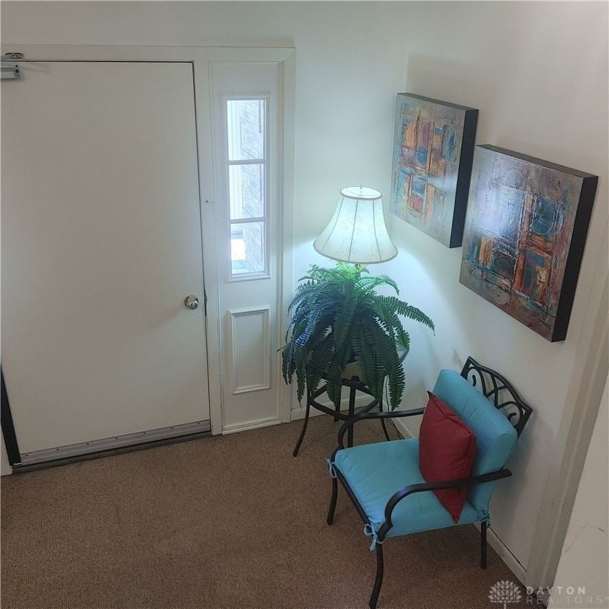 1276 Robbins Run Ct - Photo 4 of 32