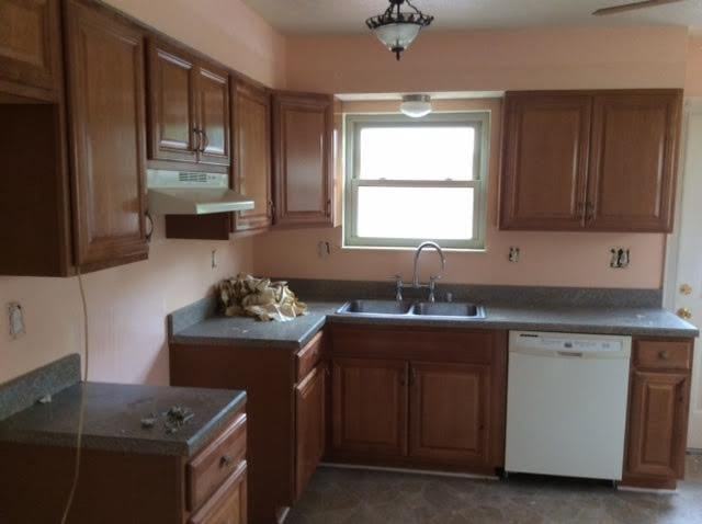 8401 Cloverport Dr - Photo 2 of 15