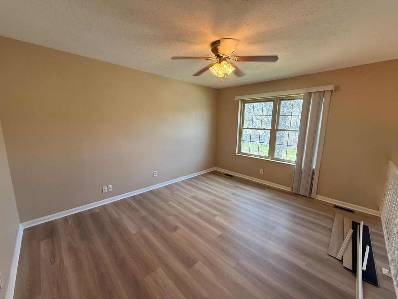 8401 Cloverport Dr - Photo 5 of 15