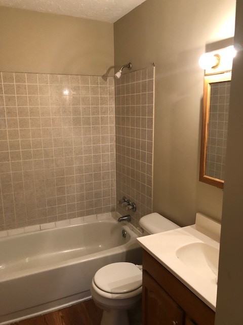 8401 Cloverport Dr - Photo 7 of 15