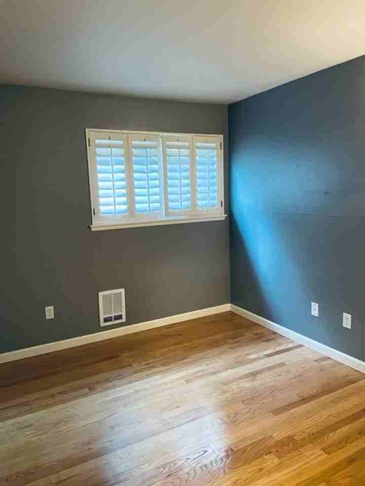 3920 Lake Washington Blvd Se - Photo 3 of 19