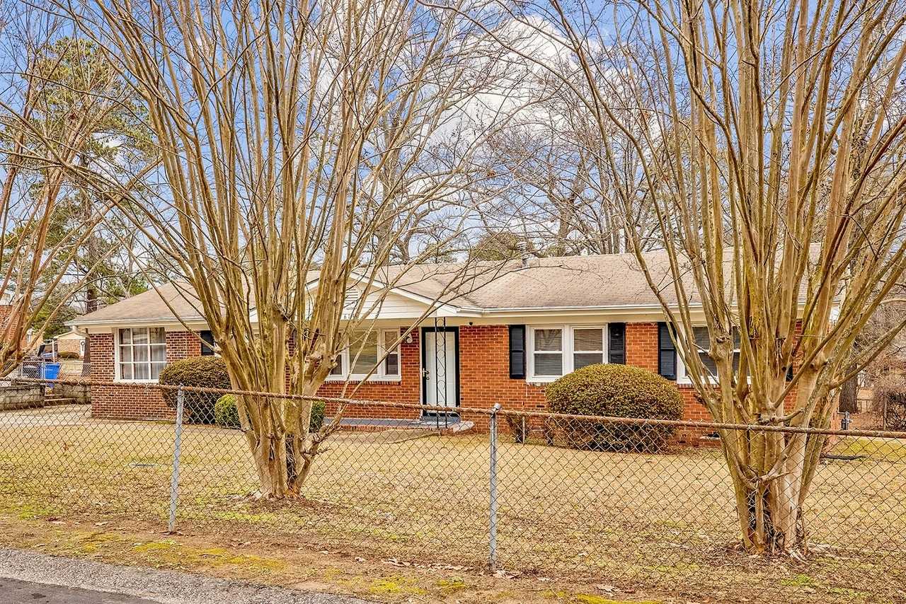 6132 Dandy Loop Rd - Photo 3 of 26