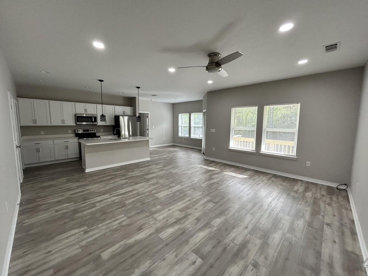 6737 Sarah Ann Way - Photo 2 of 15