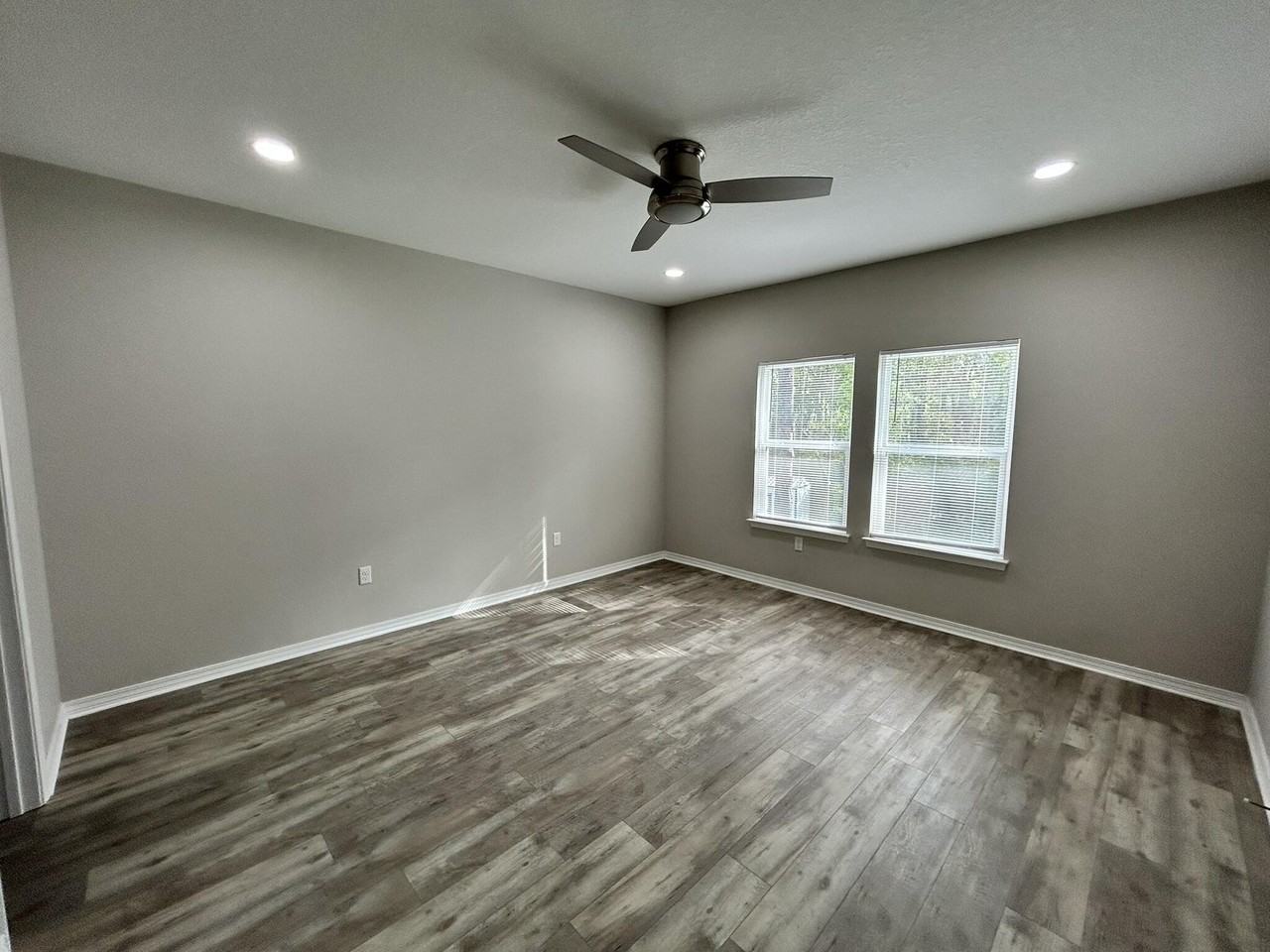 6737 Sarah Ann Way - Photo 6 of 15