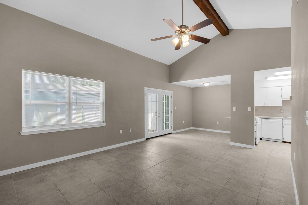 62 4th Ave Unit 5 - Photo 6 of 25