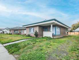 202 N Gifford Ave - Photo 1 of 1