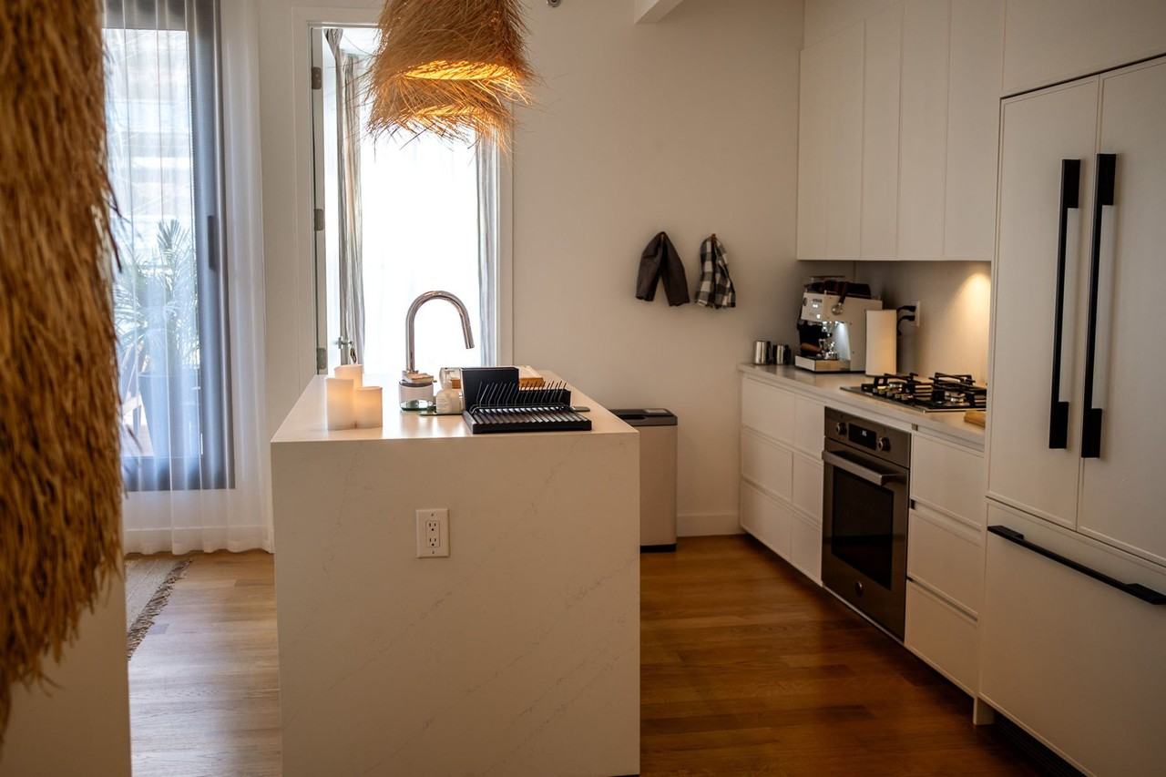 54 Dupont St Ph - Photo 4 of 16