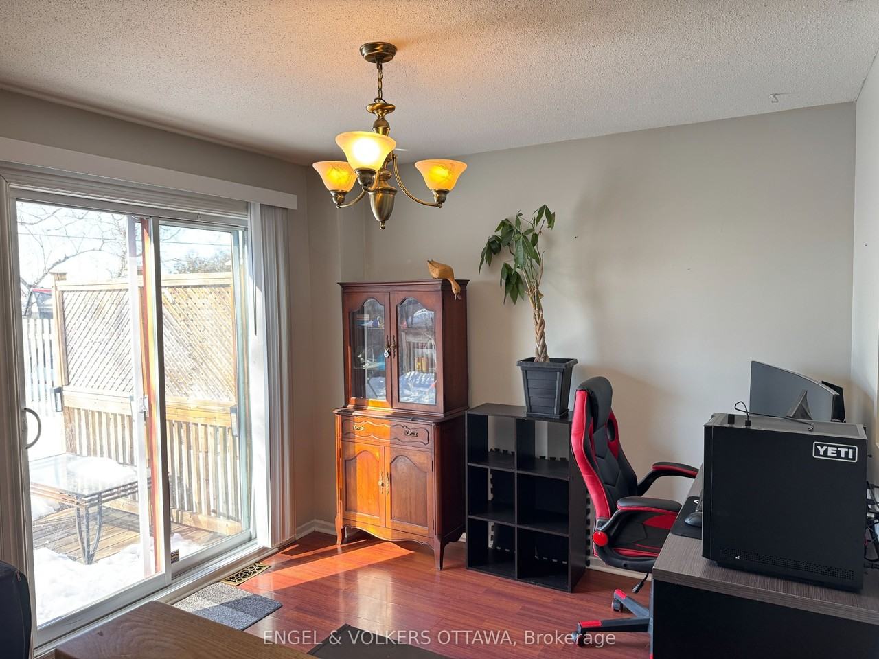 38 Chester Cres - Photo 3 of 15