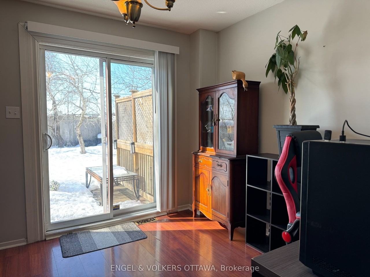 38 Chester Cres - Photo 4 of 15