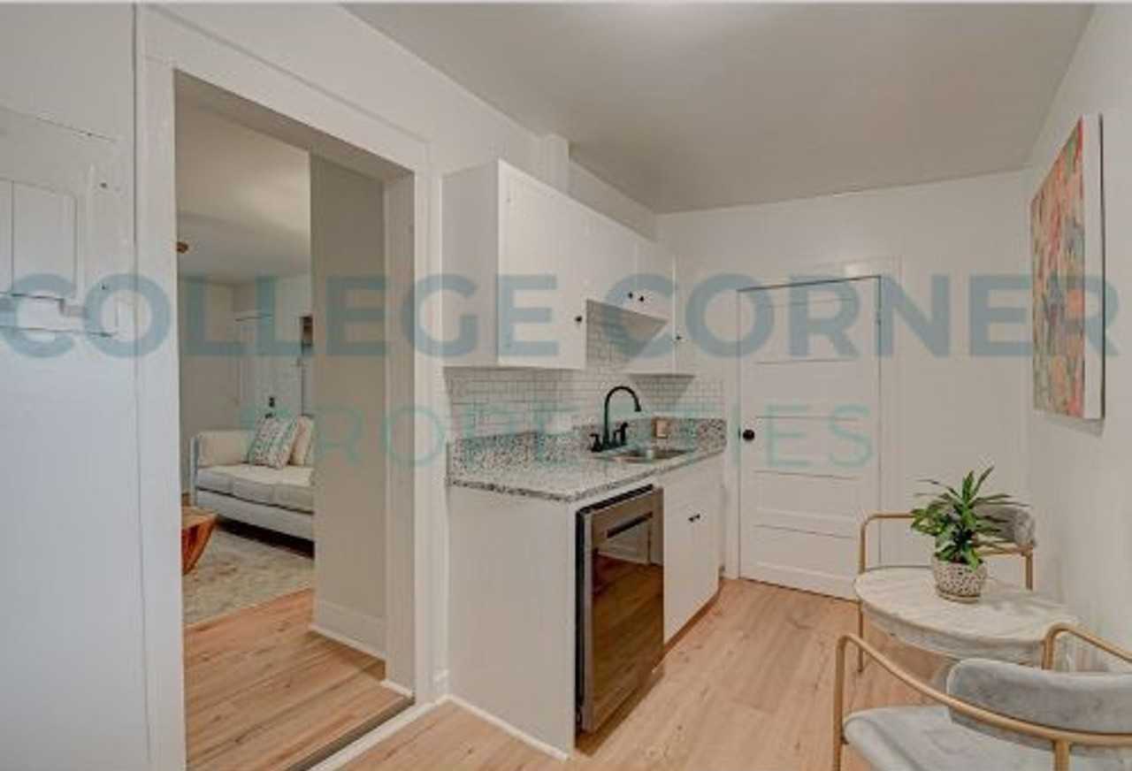 639 639 South Poplar - 639-C #639C - Photo 4 of 48