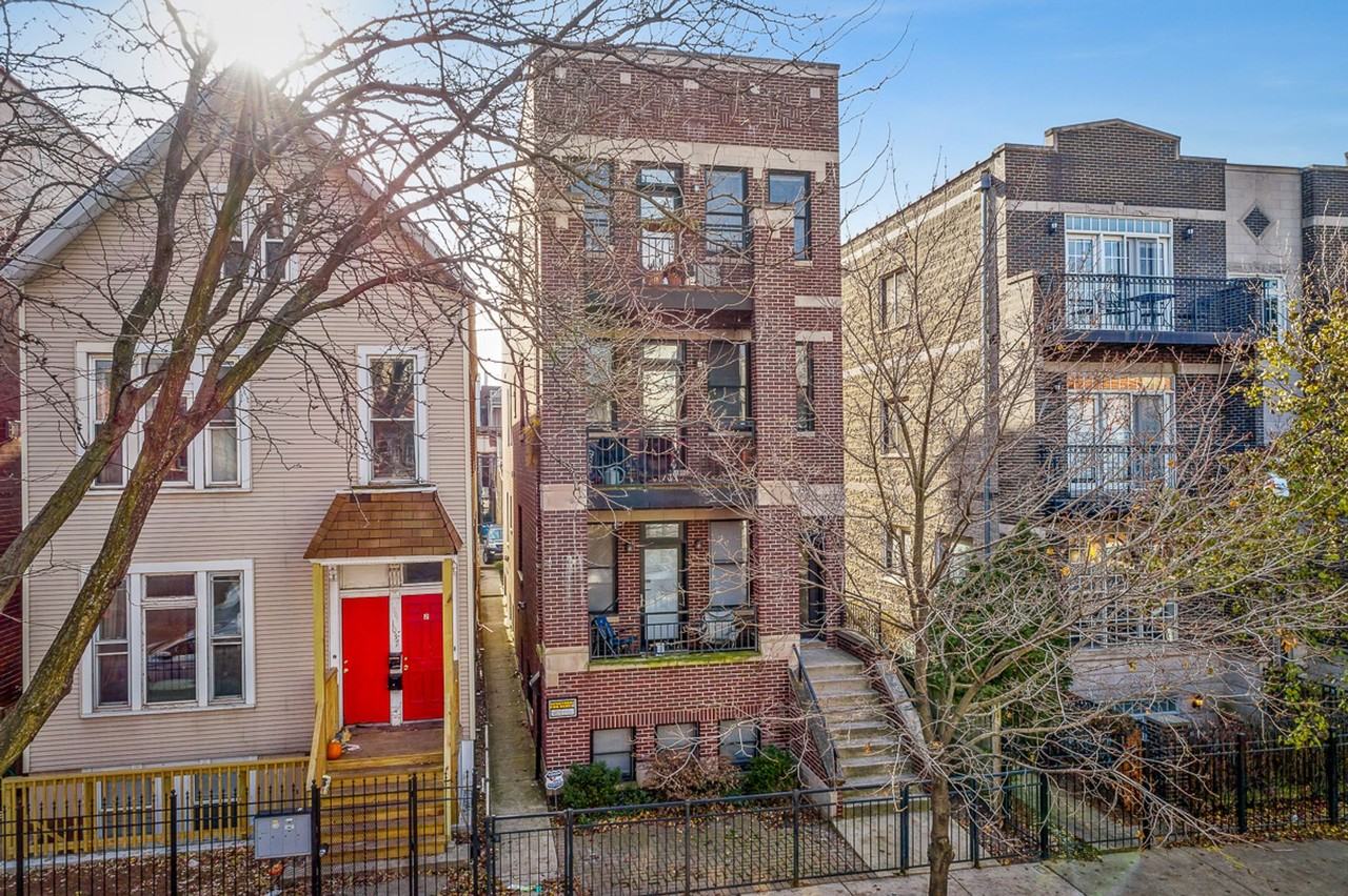 1039 W. Newport - Photo 2 of 6