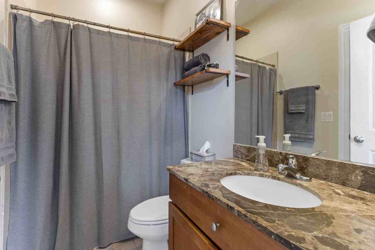 1039 W. Newport - Photo 6 of 6