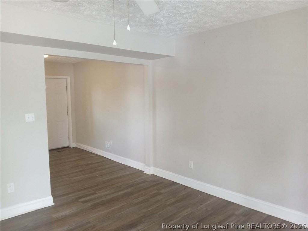 3241 Chandler St - Photo 2 of 7