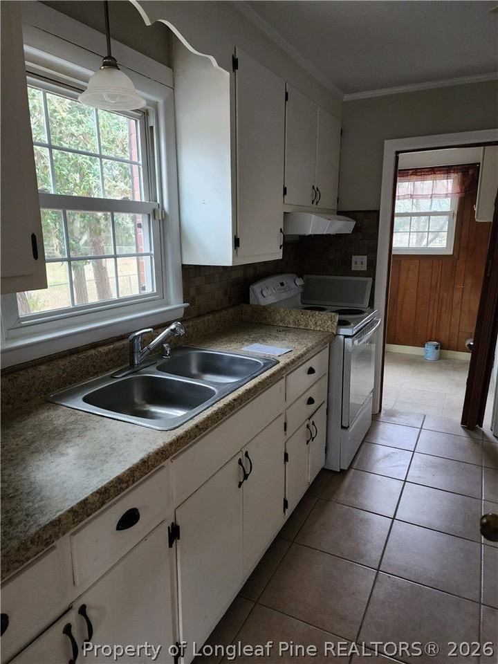 3526 Furman Dr - Photo 4 of 12