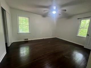 2032 S Akin Dr Ne - Photo 4 of 11