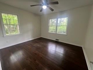 2032 S Akin Dr Ne - Photo 6 of 11