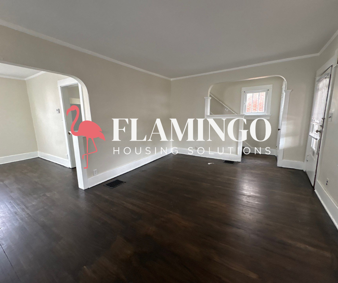 3215 Wayne Ave - Photo 3 of 15