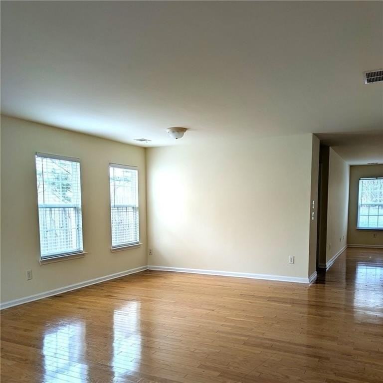 3075 Whittier Way - Photo 4 of 24