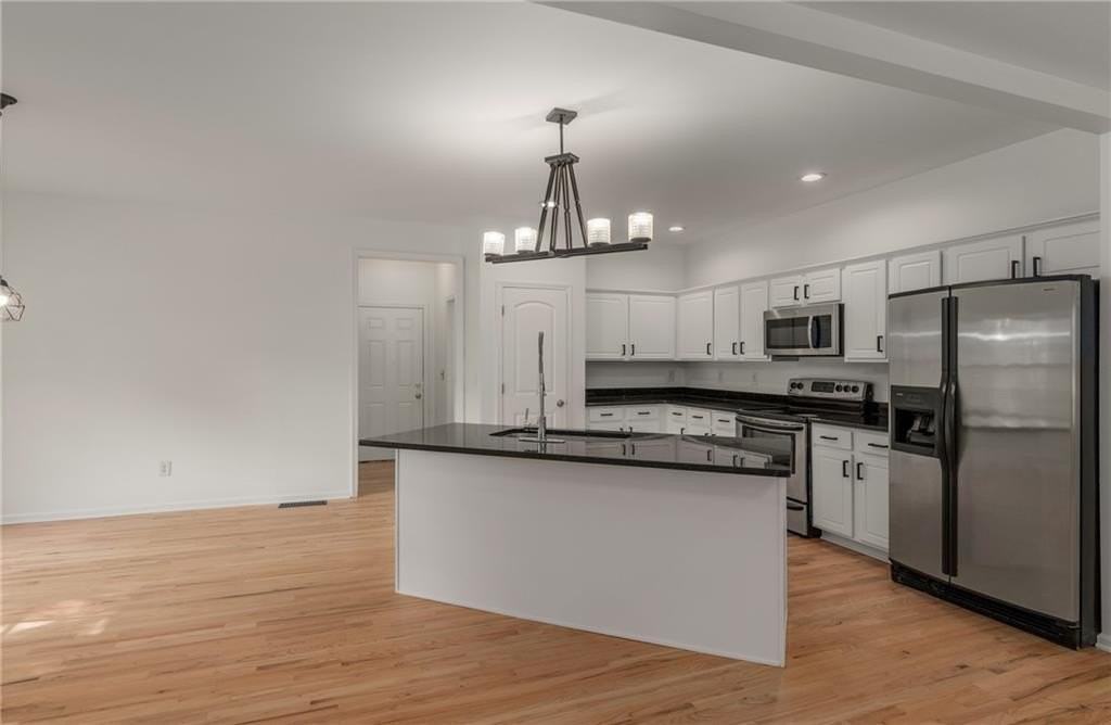 119 Haygood Ave Se - Photo 6 of 50