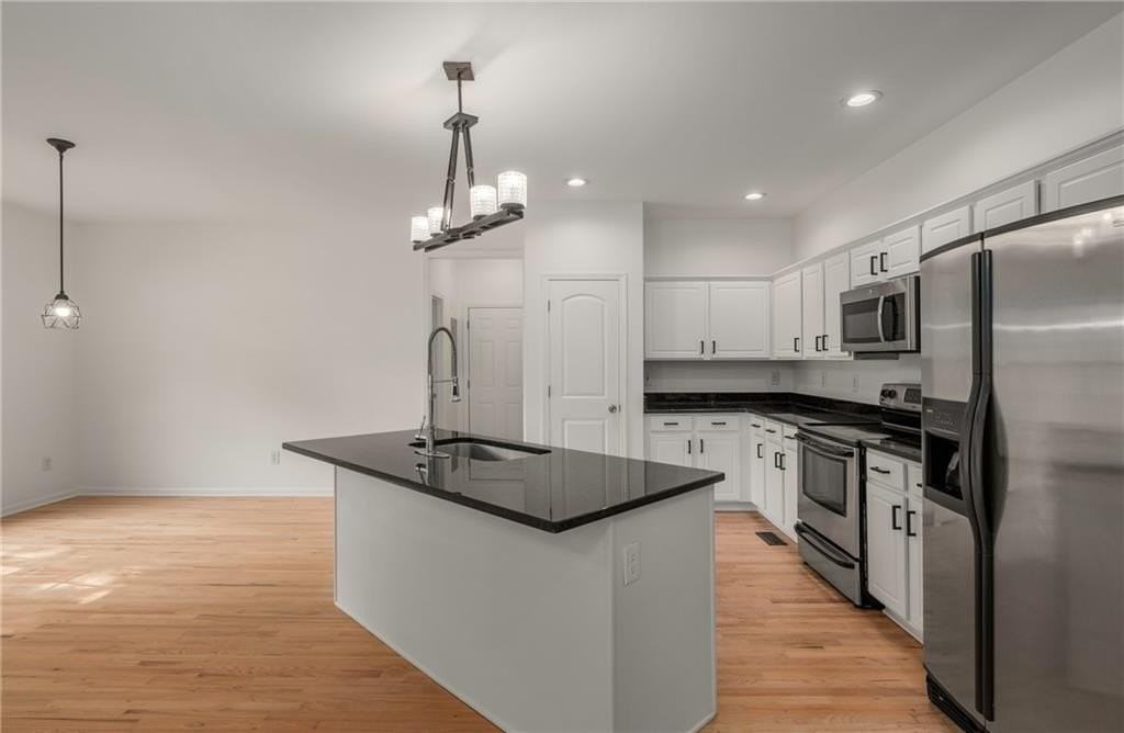 119 Haygood Ave Se - Photo 7 of 50