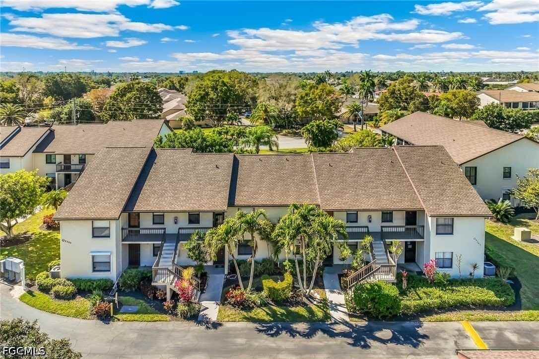 9305 Lake Park Dr Apt 204 #204 - Photo 3 of 17