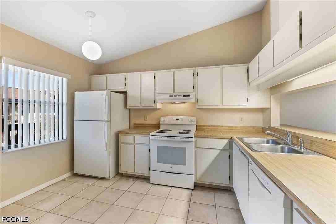 9305 Lake Park Dr Apt 204 #204 - Photo 4 of 17