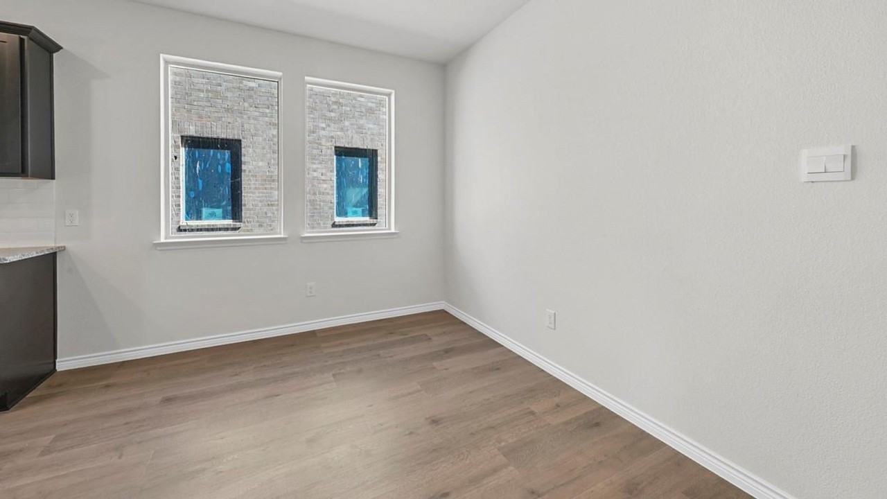 2328 Chloe Ln - Photo 2 of 37
