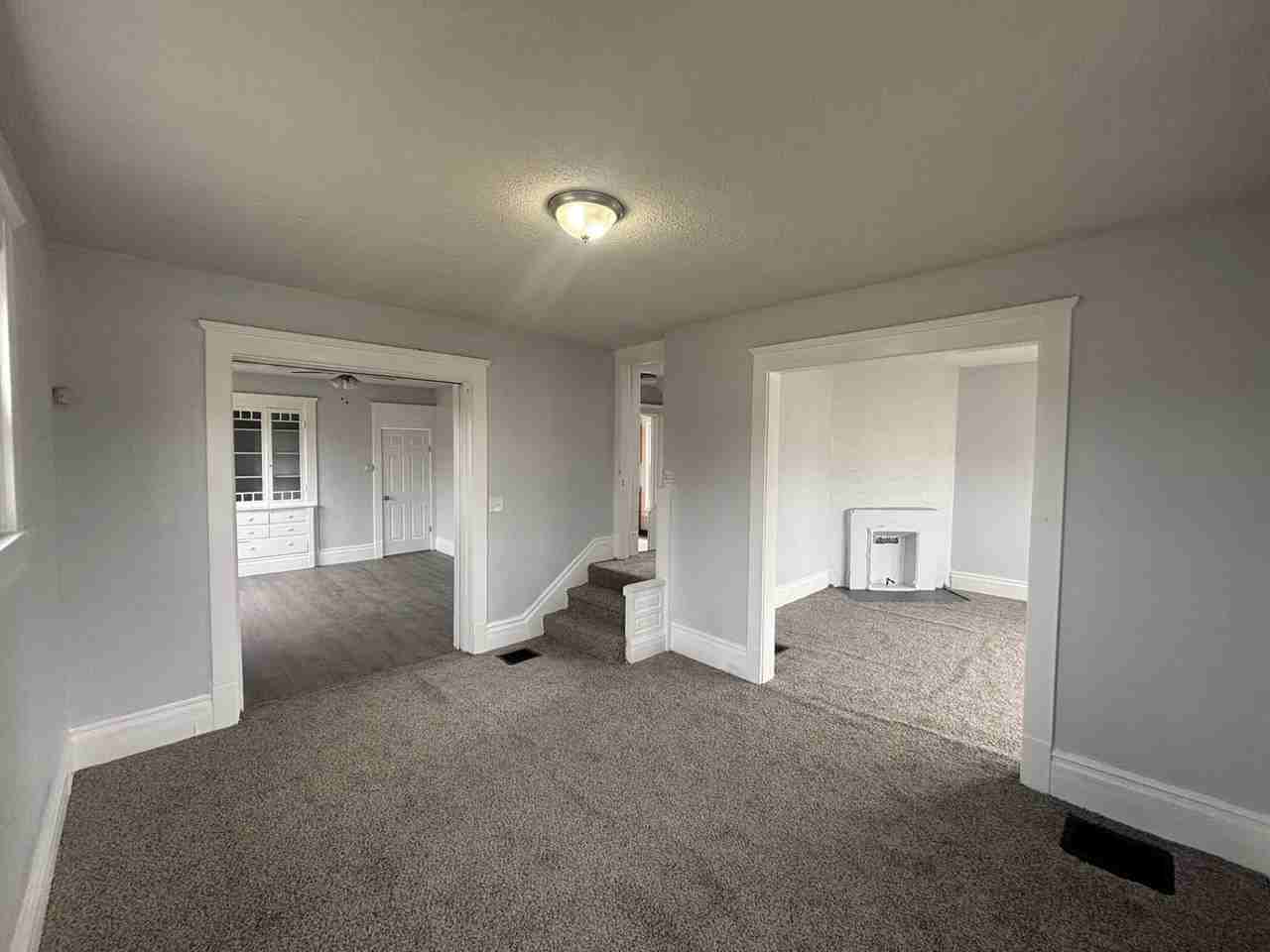 1345 Addison Rd - Photo 3 of 41