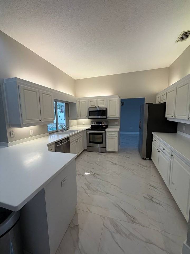 2811 High View Bnd - Photo 3 of 27