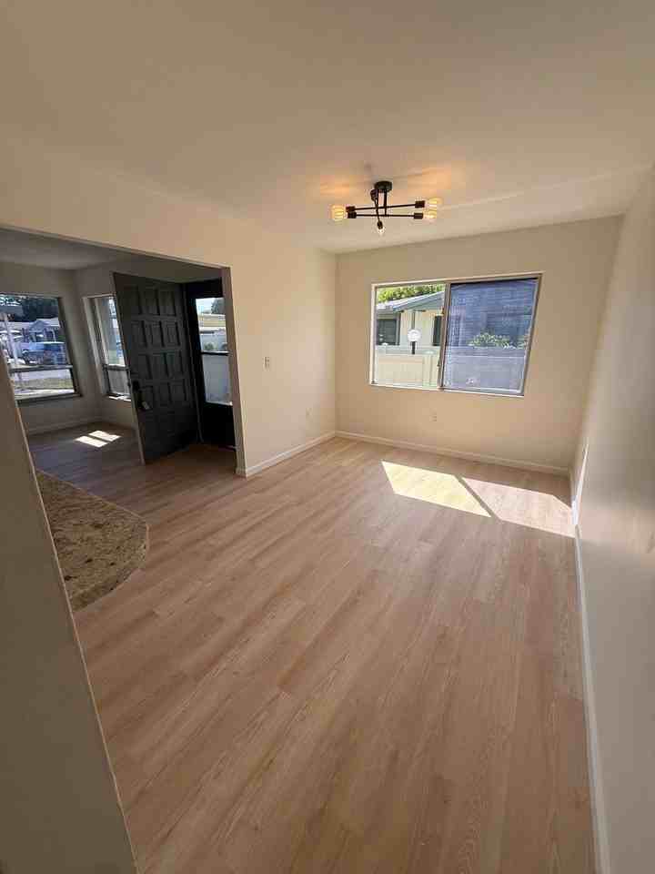 2914 29th Ave W - Photo 4 of 24