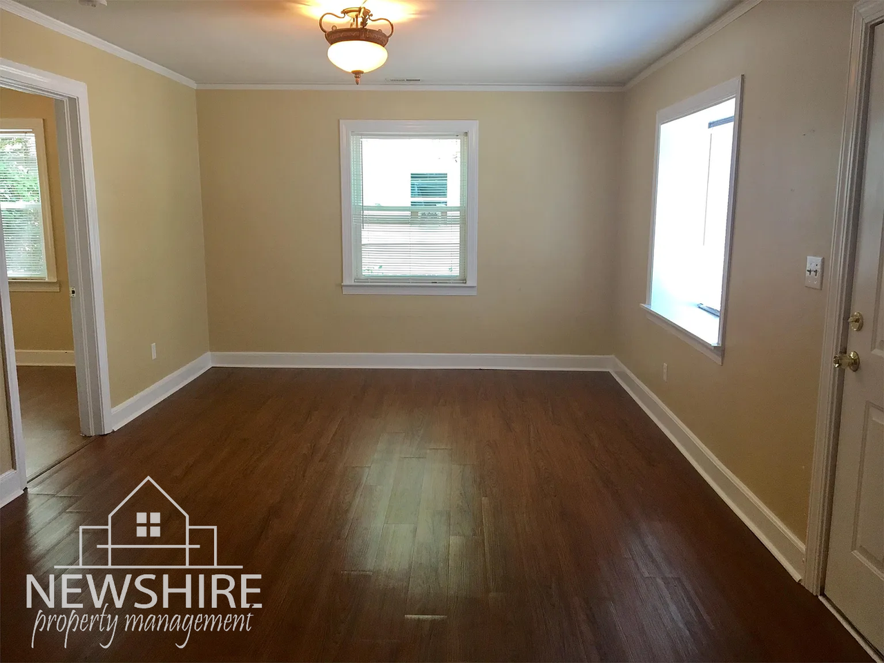 24 Prancer Ave - Photo 3 of 9