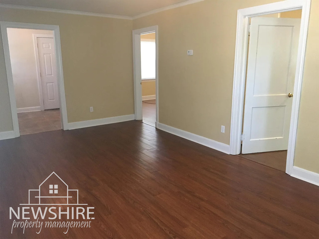 24 Prancer Ave - Photo 5 of 9