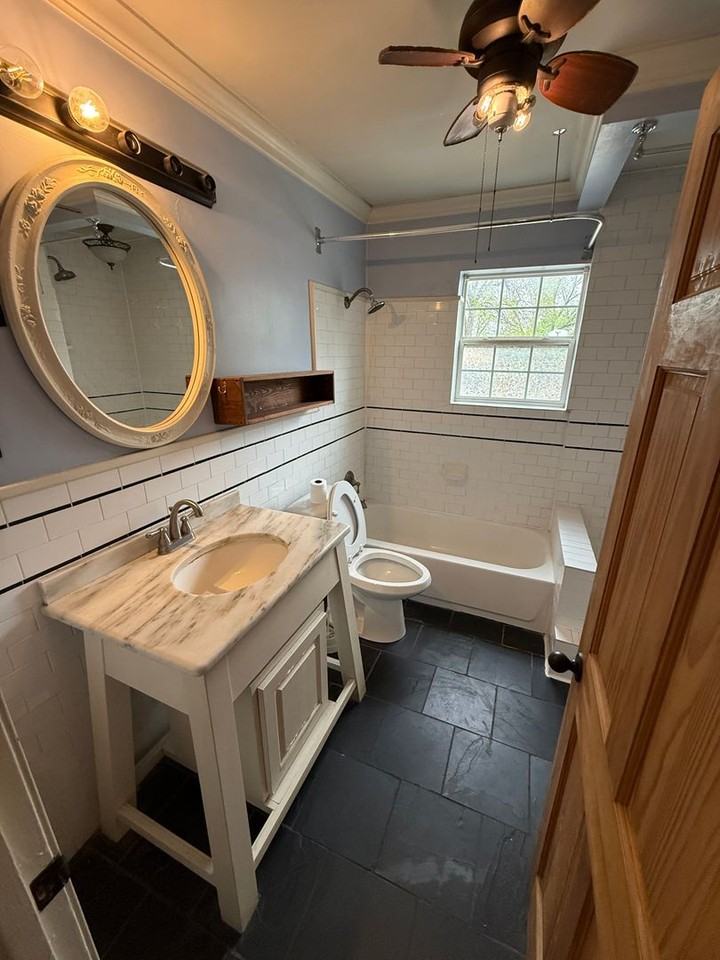 5317 Purington Ave - Photo 4 of 6
