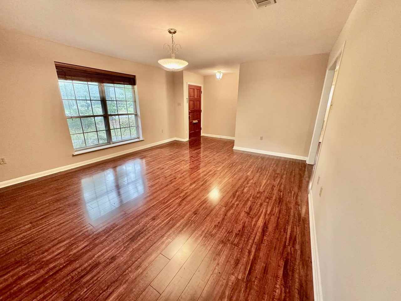 9142 Woodbine St - Photo 4 of 23