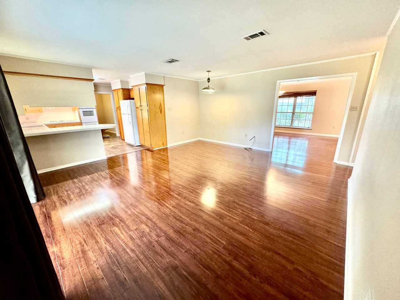 9142 Woodbine St - Photo 7 of 23