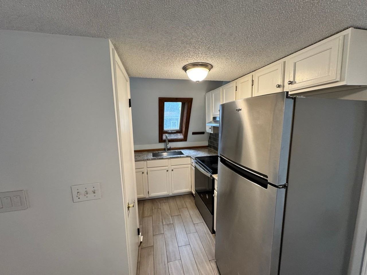 2475 Hawk Creek Trl - Photo 5 of 21