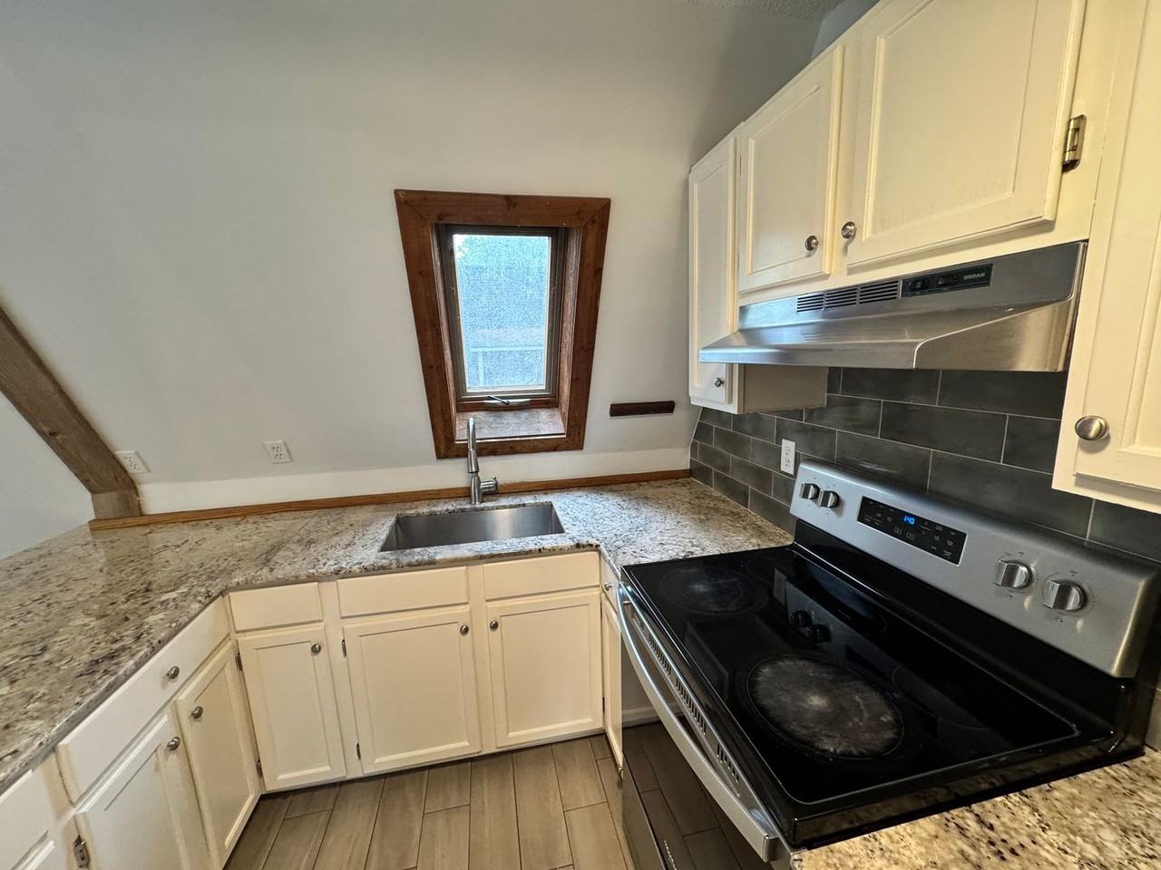 2475 Hawk Creek Trl - Photo 6 of 21