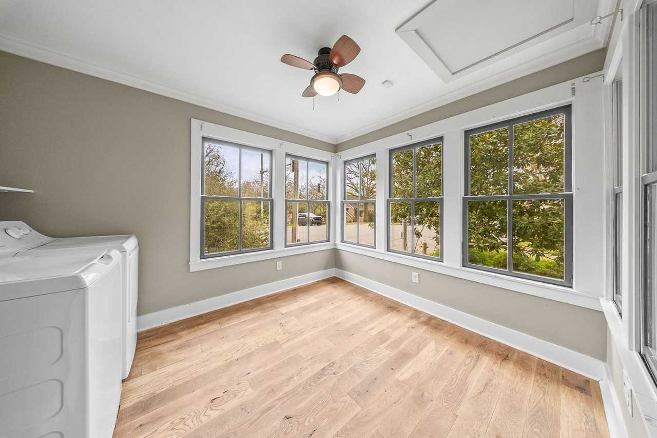 5100 Lee Ave - Photo 4 of 34