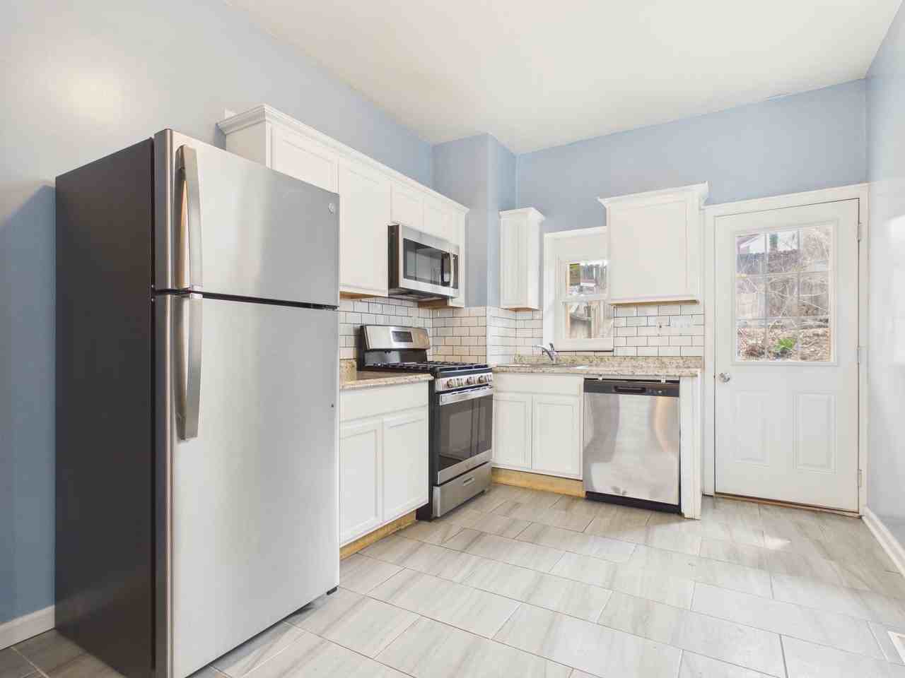 1207 Market St - Photo 2 of 22